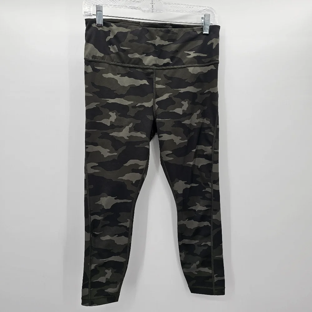 Athleta Ultimate Stash Pocket Camo Leggings Womens Medium Petite - Picture 3 of 7